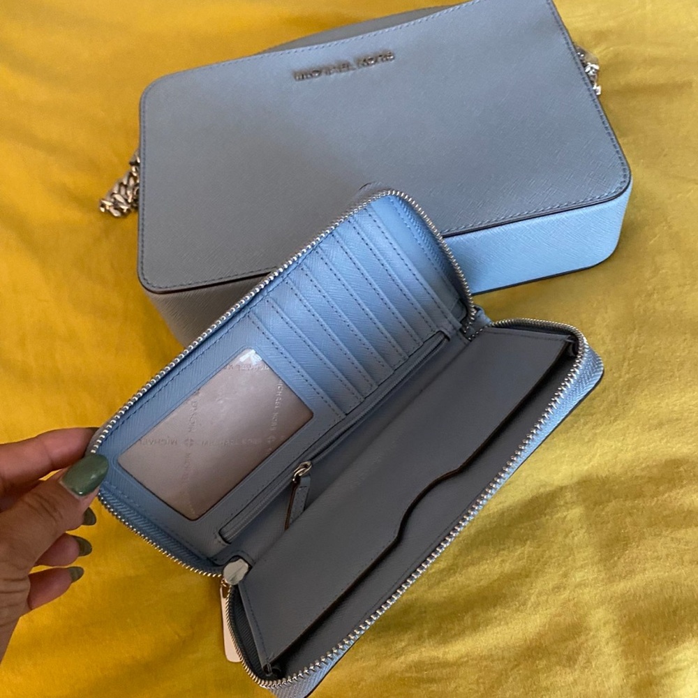 Michael Kors Stylish Blue Crossbody Bag